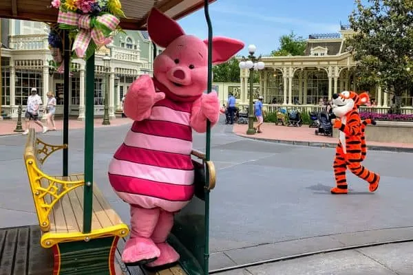 Pooh and friends cavalcade
