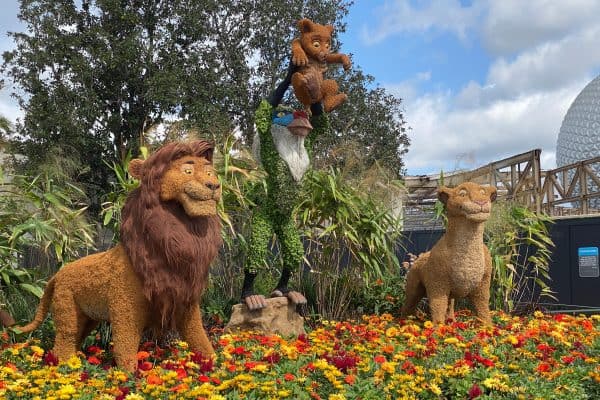 lion king topiary