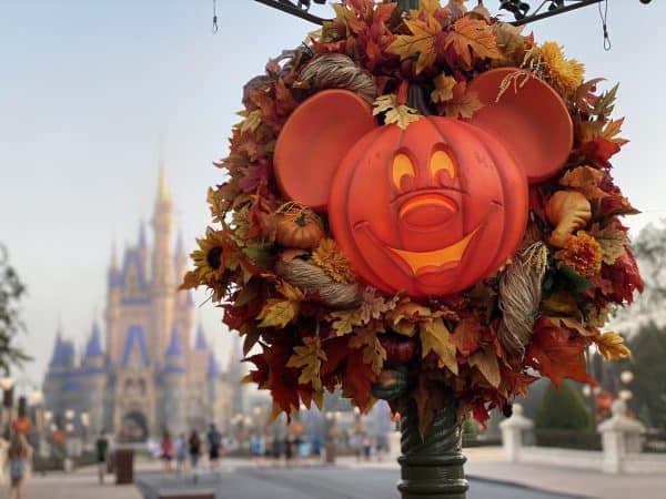 mickey pumpkin magic kingdom