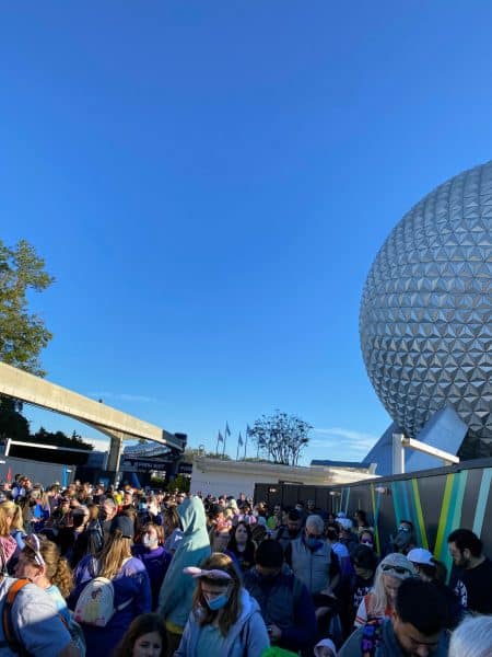 epcot early theme park entry crowds