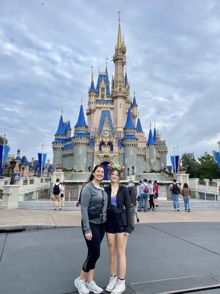Sara's daughter and friend in front of the castle. 