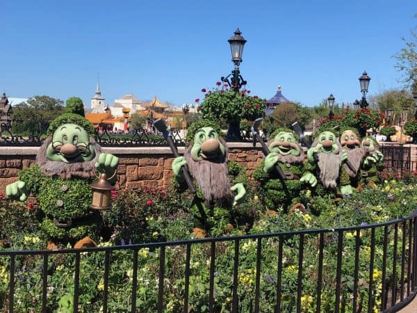 seven dwarfs topiary - germany pavilion - Epcot flower and garden