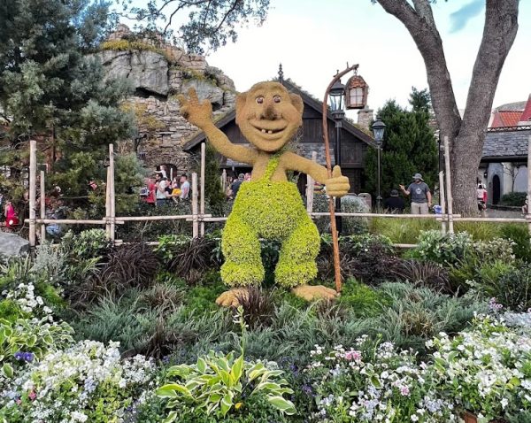 troll topiary - epcot flower and garden festival