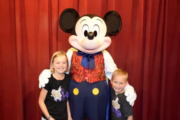 Disney's Family Magic tour meeting mickey