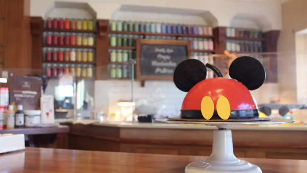 amorette's patisserie dome cake decorating experience at disney springs