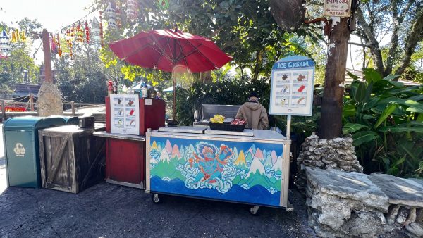 snack and drink cart animal kingdom asia