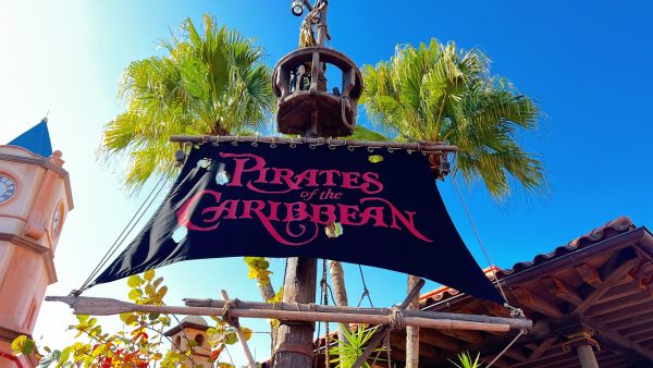 pirates of the caribbean at magic kingdom