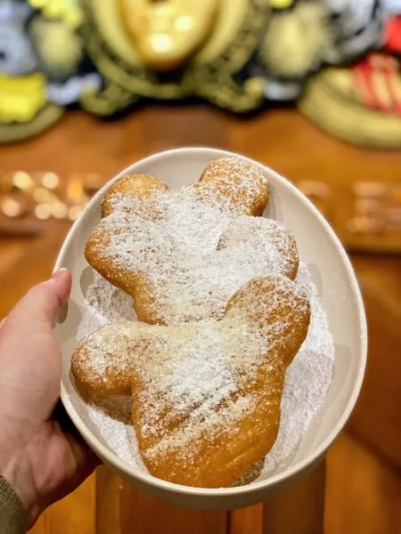 beignets served at scat cat's club cafe