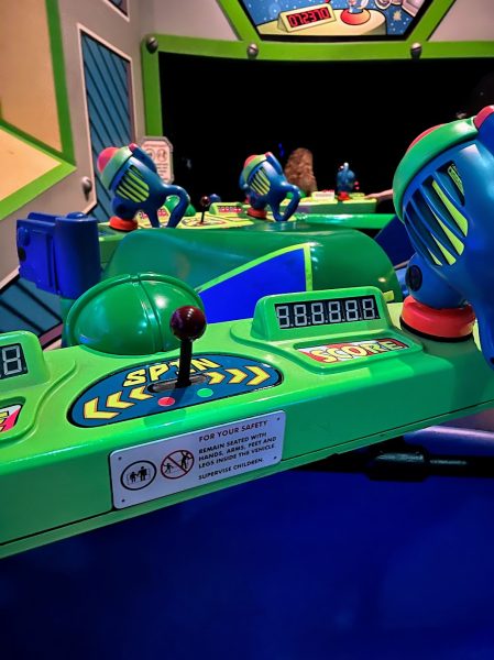 buzz lightyear's space ranger spin ride vehicle