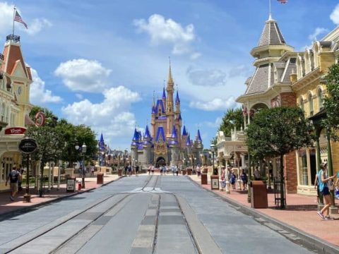 How to tour Magic Kingdom (without waiting in lines)