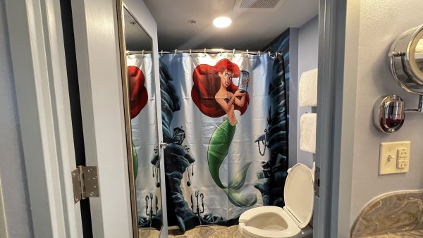 little mermaid standard room - art of animation resort