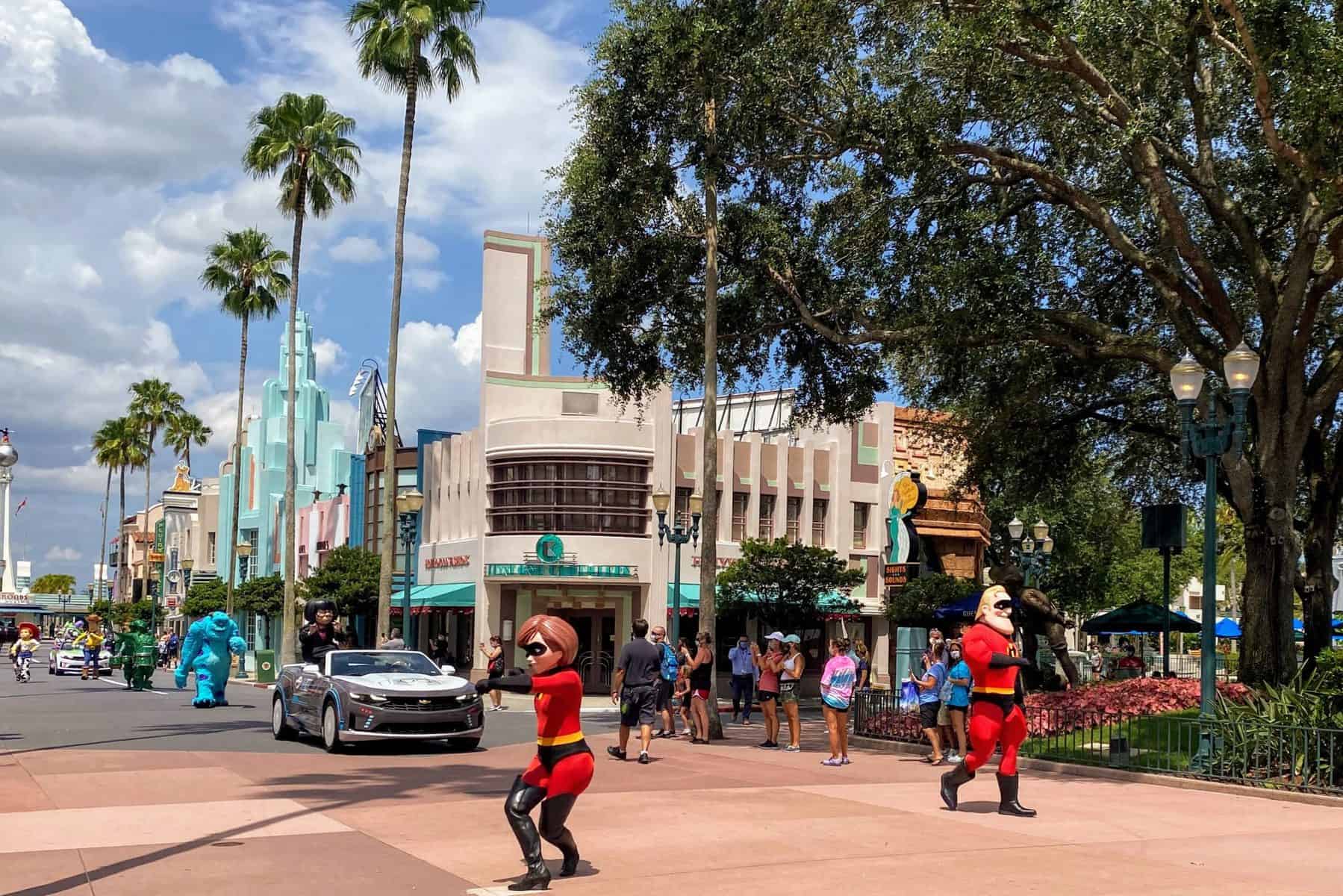 Complete Guide To Cavalcades And Characters At Hollywood Studios 12 2048x1366 