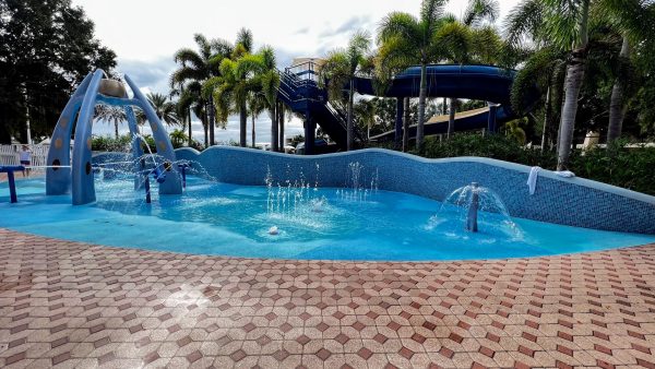 contemporary resort kid pool splash pad