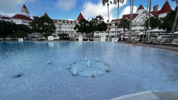 grand floridian swimming pool
