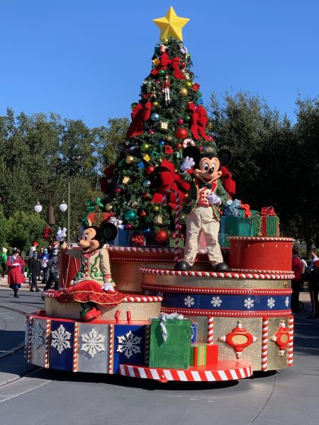 mickey and Minnie Christmas cavalcade 2020
