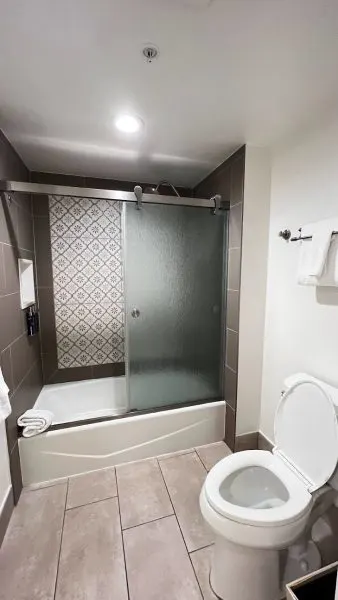 saratoga springs resort deluxe studio bathroom