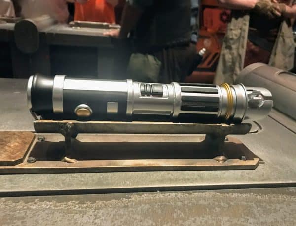 Disneyland galaxy edge savi's workshop Lightsaber custom parts REYS FINAL SABER 