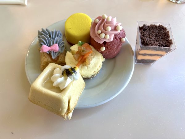 desserts at crystal palace
