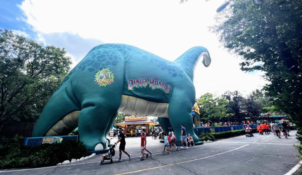 dinoland usa animal kingdom giant dinosaur
