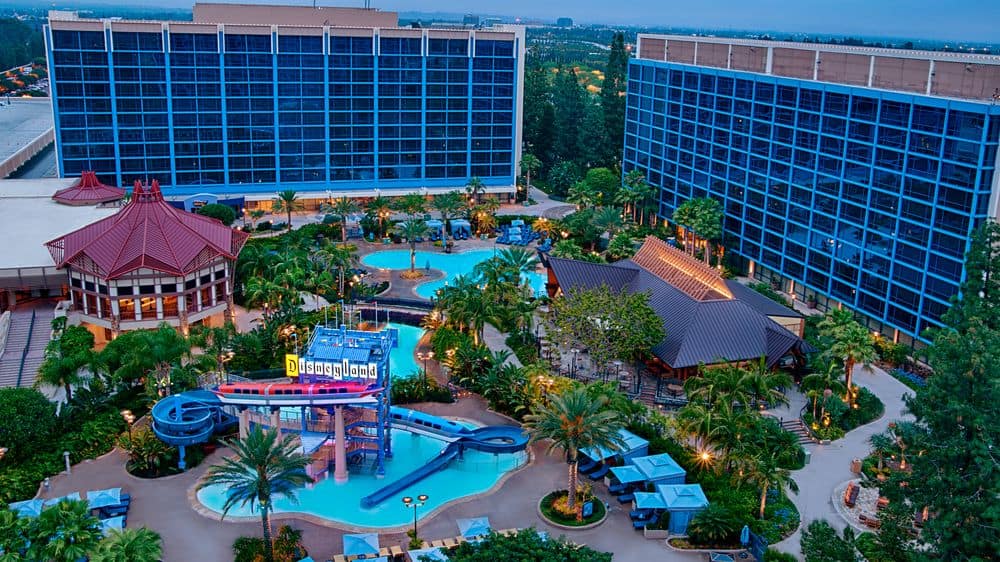 Pros and cons of Disneyland hotels (onsite and nearby offsite options)