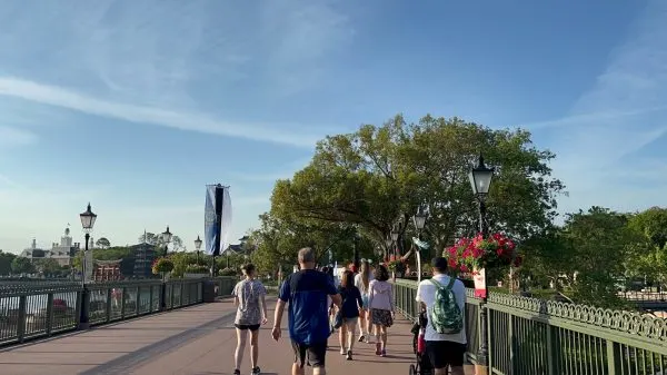 Epcot Remy's Rope Drop