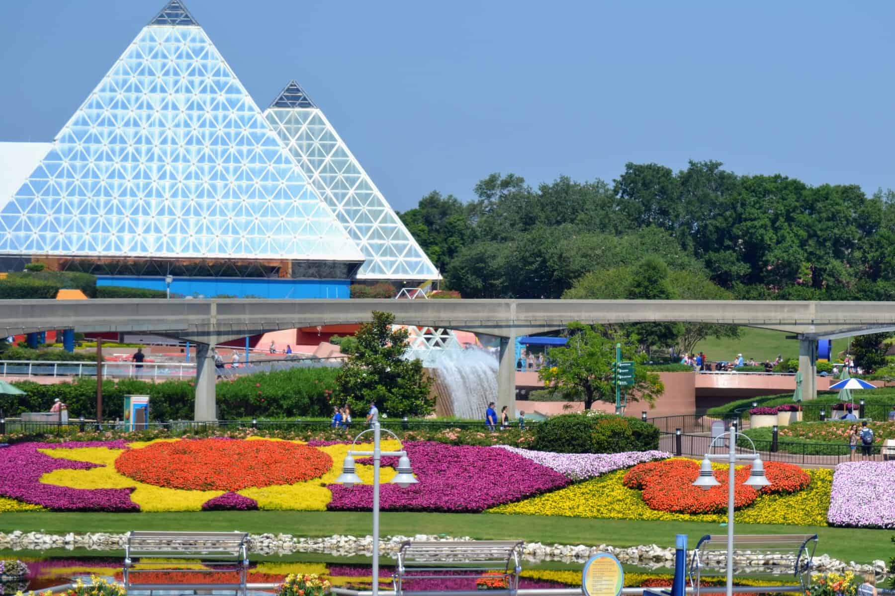 Epcot touring plans and FastPass+ recommendations (minimize your waits!)
