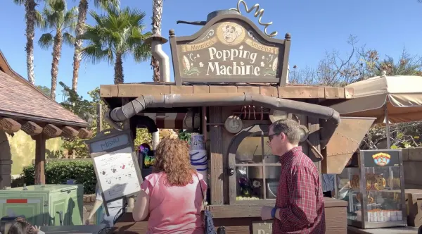 maurice's amazing popcorn machine magic kingdom