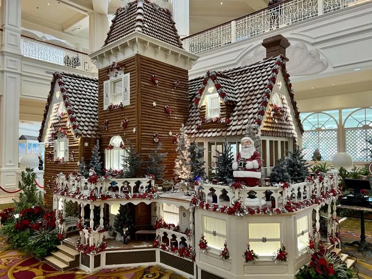 Gingerbread houses at Disney World for Christmas 2023 (plus resort trees and other decor)