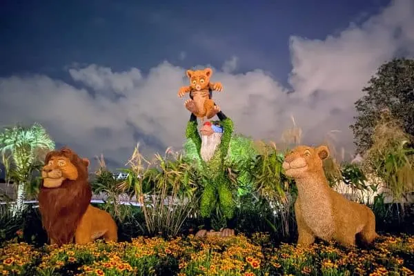 Epcot Flower and Garden lion king topiary