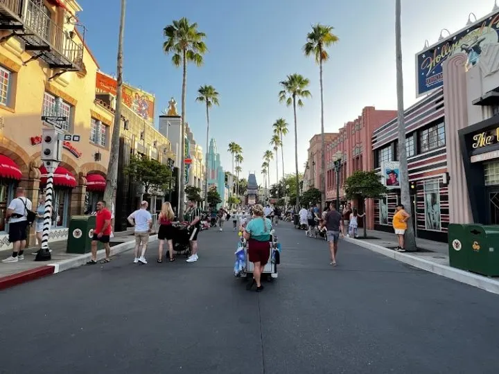Hollywood Boulevard at Hollywood Studios (Mickey & Minnie’s Runaway Railway, Starbucks)