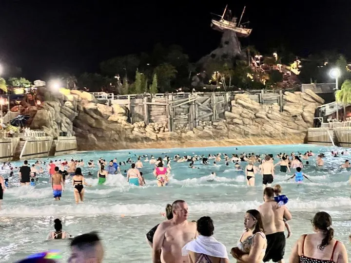 Early Entry and More Limited-Time Perks at Typhoon Lagoon Announced for Disney World Passholders