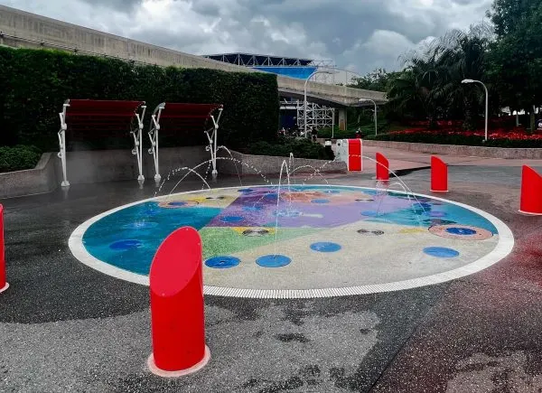 liquid layer water play area at epcot