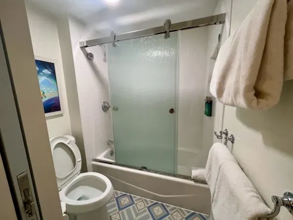 Little Mermaid room at Caribbean Beach shower and toilet
