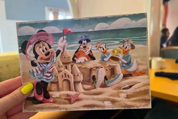 signature card minnie's beach bash