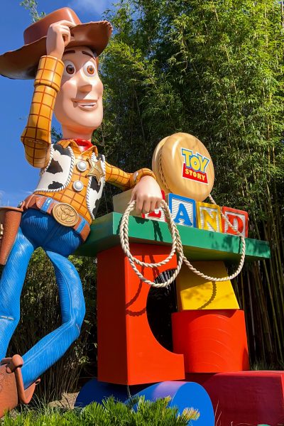 Woody toy story land