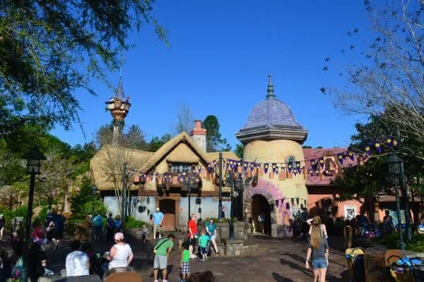 Tangled bathrooms low crowds