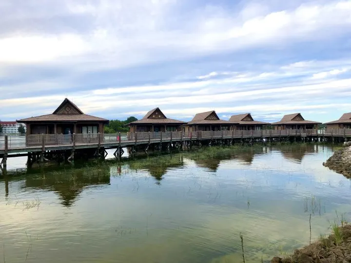 Complete Guide to Polynesian Villas & Bungalows (w/ review)