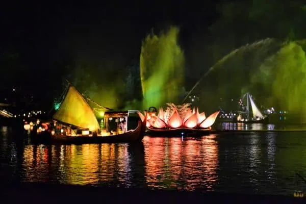 Rivers of light from the dessert party