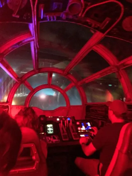 ride vehicle for millennium falcon smugglers run