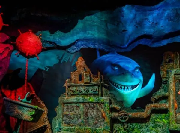 the seas with nemo and friends attraction