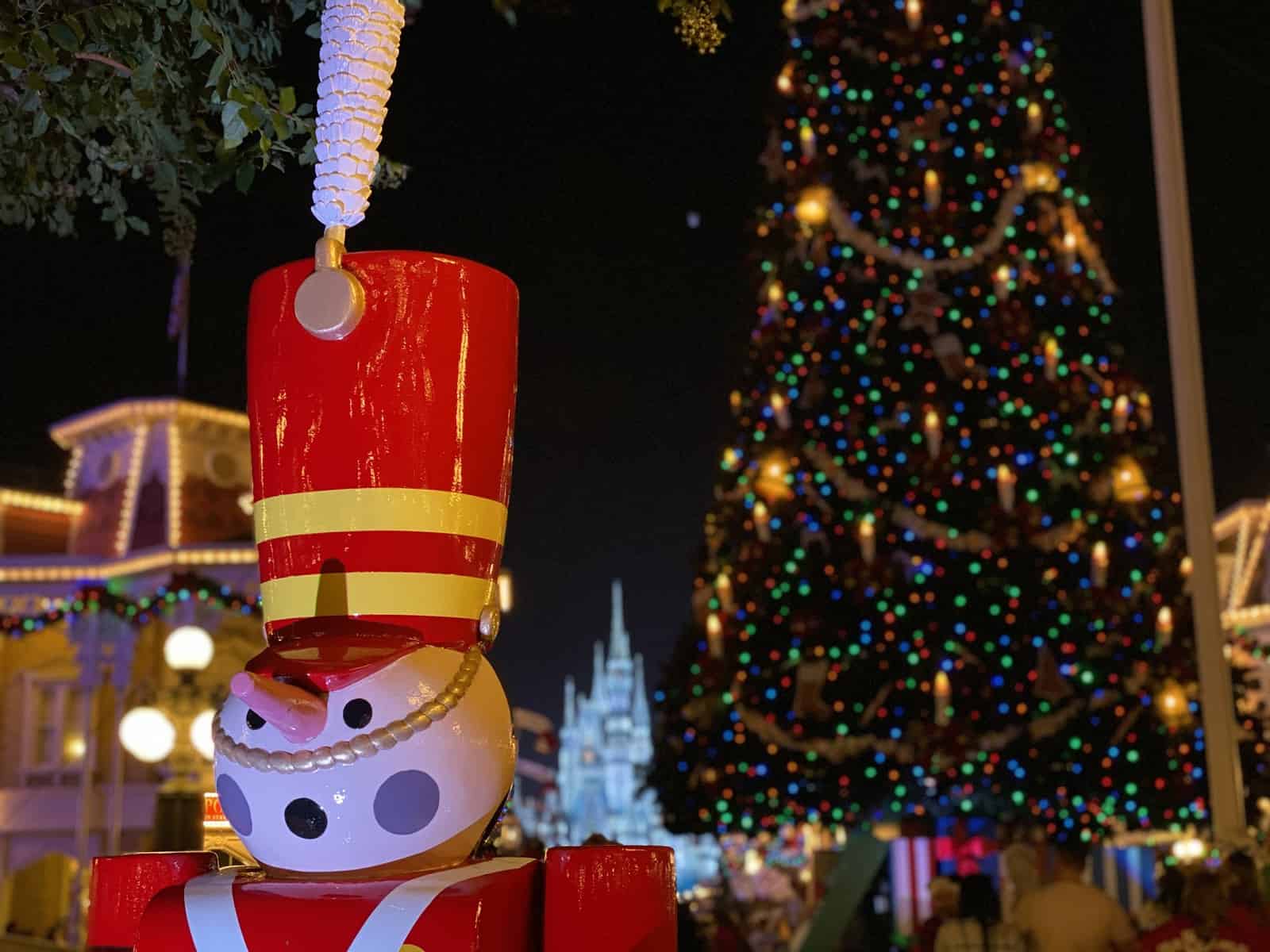 Walt Disney World Park Hours Extended For The Week Of Christmas