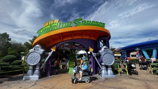 alien swirling saucers toy story land