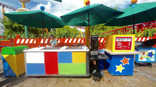 drink and snack stand toy story land