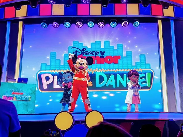 Disney Jr Play and dance
