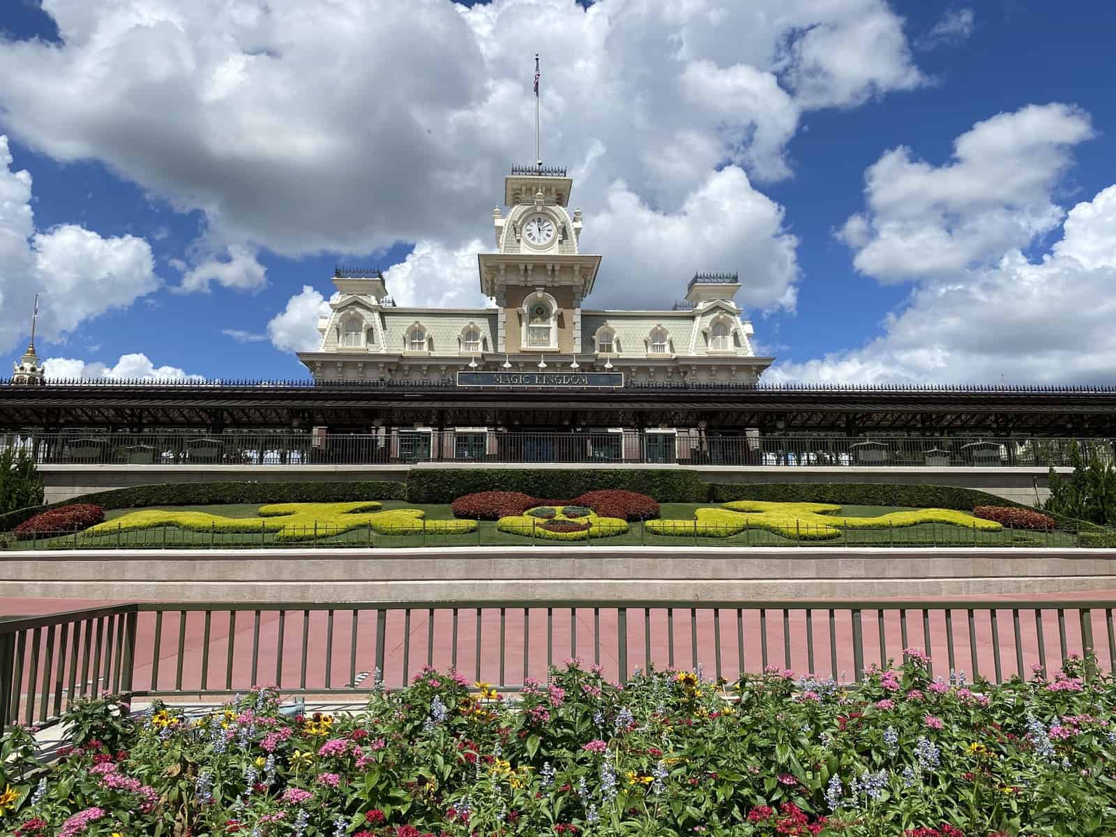 Walt Disney World Extends Park Hours For Two More Weekends In October