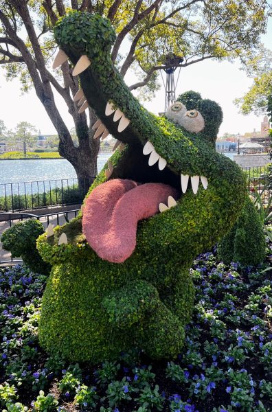 tick tock croc topiary at epcot flower and garden festival