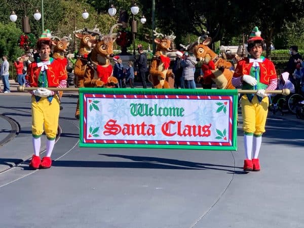 santa claus mickey's once upon a christmastime parade magic kingdom