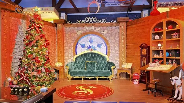 santa claus once upon a toy disney springs
