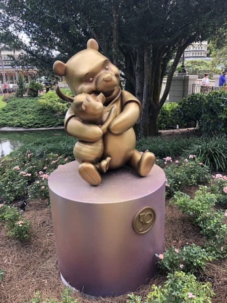winnie the pooh and piglet fab 50 statue magic kingdom