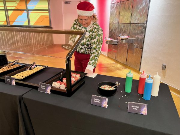 Minnie’s Wonderful Christmastime Fireworks dessert party cookie decorating station